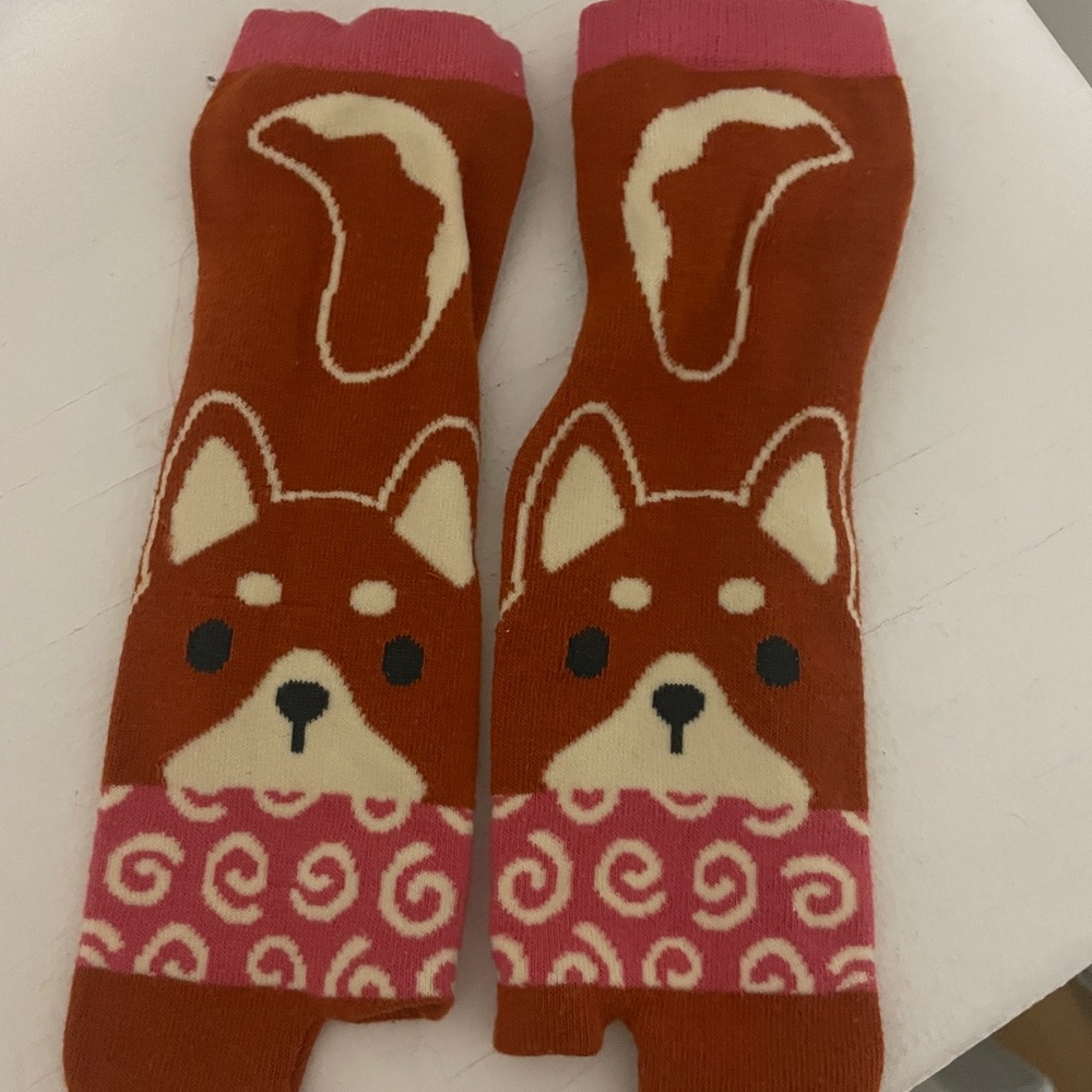 Cute Shiba Tabi Socks from Japan - Red and Pink